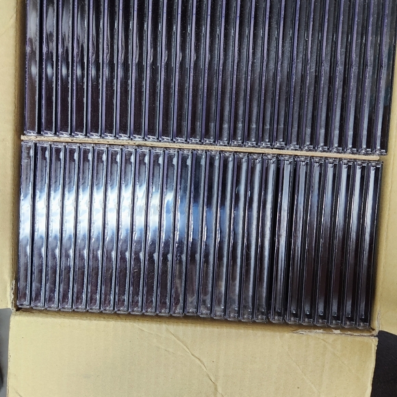 CD Jewel Cases - Picture 2 of 2